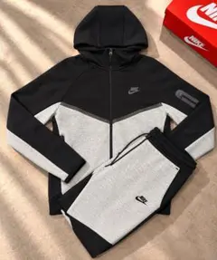Tee Shyne着用】NIKEテックフリース - メルカリ