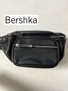 Bershka ベルシュカ　ショルダーバック　チェーンのサムネイル
