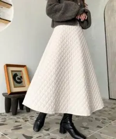 moment+ キルティングロングフレアスカート　アイボリー