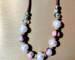 美品◎かわいい　マグネット式ピンク系パールロングネックレス