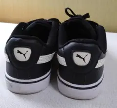 PUMA スニーカー ブラック ホワイト　25cm