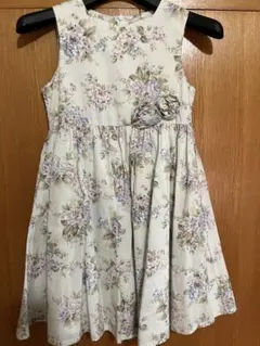 新品タグ付 タルティーヌエショコラ 花柄ノースリーブワンピース 130cm