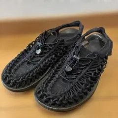 KEEN UNEEK ブラック サンダル 24㎝ - メルカリ