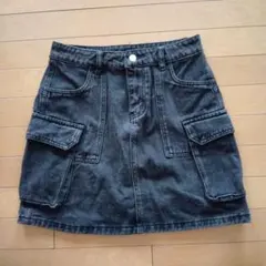 黒のデニムタイトスカート サイドポケット付き