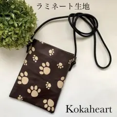 再再販☆凄～く軽いスマホポシェット☆ラミネート生地☆スマホポーチ☆犬☆肉球☆濃茶