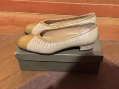 Yoshinoya パンプス　ローヒール