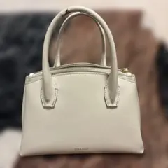 IACUCCIホワイト ハンドバッグ