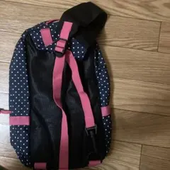 ネイビーブルーのドット柄ショルダーバッグ