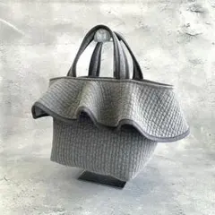 フレアフリル付きトートバッグ（M）　ヌビバッグ　グレー　ハンドメイド
