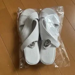 ナースシューズ　新品　bio fitterのサムネイル
