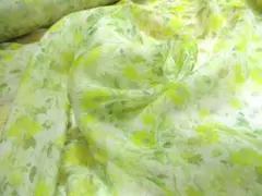 残り僅か　シルク 花柄プリントシフォン生地 クリーム系
