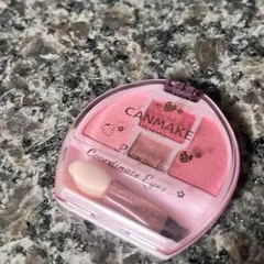 CANMAKE　プランぷくコーデアイズ　04　いちごプランぷく