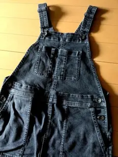 ユニクロダークグレー デニム ジャンバースカート 130cm