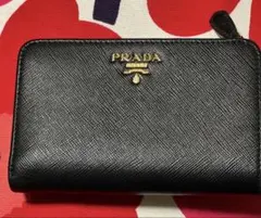 近年モデル プラダ 折財布 サフィアーノ メタルロゴ - メルカリ