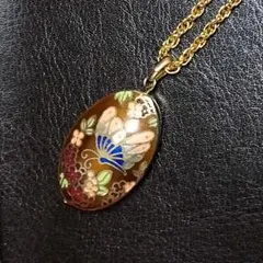 春♡特価！✨ヴィンテージアクセサリー✨大正浪漫『蝶と花華の戯れ』絵画調ペンダント