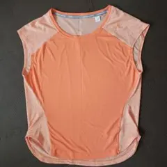 adidasヨガシャツ