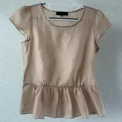 UNTITLED 半袖 ペプラム ブラウス ベージュ M 上品 綺麗め 通勤 夏のサムネイル