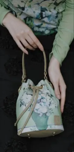 Lily brown メトロポリタン美術館コラボ　バッグのサムネイル