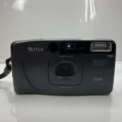 富士フイルムのコンパクトフィルムカメラです。