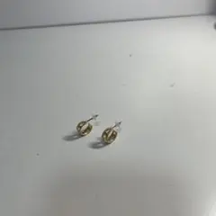 ピアス