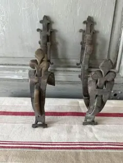 フランスアンティーク　アイアン製カーテンタッセル　ホルダー　2個セット