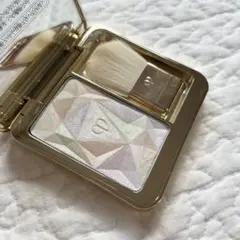 クレドポー Clé de Peau Beauté ル・レオスールデクラ 17