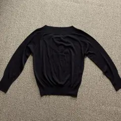 美品　ミッシェルクラン　黒のリボン付きVネック　ニット　カットソー