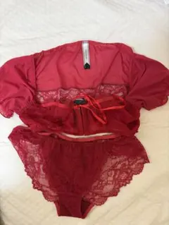 RAVIJOUR レッド レースアップ ブラ・ショーツセットのサムネイル