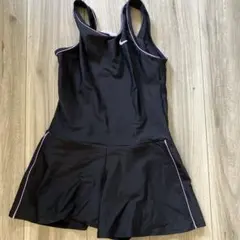 NIKE 子供用ワンピース水着 160cmのサムネイル