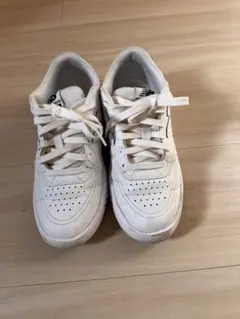 New Balance ホワイト スニーカー 23cm