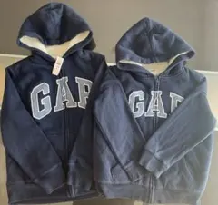 GAP裏ボアフード付きパーカー130cm新品未使用と120cm美品の2枚セット
