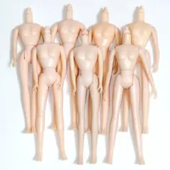 TAKARA日本製とタカラトミー中国製ボディまとめて(1体オレンジ系の肌)