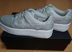 新品☆NIKE　AIR　FORCE