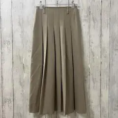 GU プリーツひざ下スカート