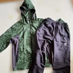 umbro フード付きナイロンジャージ上下セット　メンズ