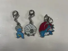 ポケモン　全国ずかんメタルチャーム　タツベイ　コモルー　ボーマンダ