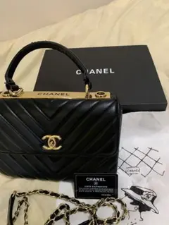 CHANEL ブラックショルダーバッグ