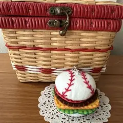 部活お守りハンドメイド 野球 フェルト⑨ BaseballballBurgers