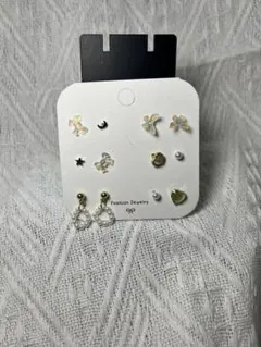多様なデザインのピアスセット 6ペア