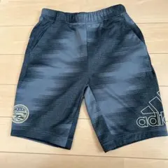adidas ハーフパンツ　サイズ120