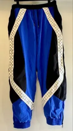 Item thumbnail for item 3dd4a2d0-4413-48bf-81ec-899dc8e64de1