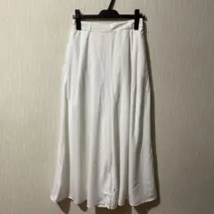 GU ホワイト　ガウチョパンツ