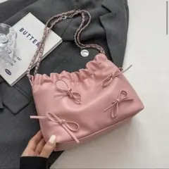 リボン付きピンクショルダーバッグ