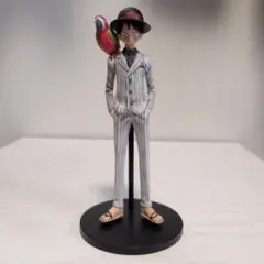 超ワンピーススタイリング フィギュア　ルフィ　ストライプスーツ