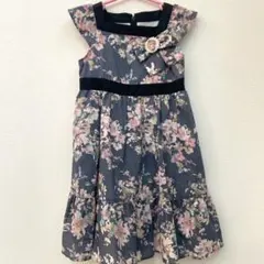 クミキョクの花柄ワンピース