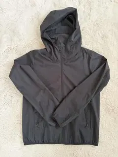 UNIQLO ポケッタブルUVカットパーカ　ブラック　Ｌサイズ