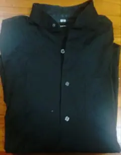 UNIQLO　スリムフィットシャツ　黒　Sサイズ
