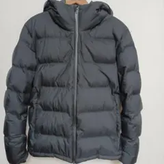 ユニクロ　ダウンジャケットＬ　フード付きブラック