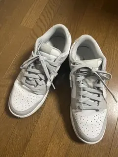 NIKE ダンクロー レトロ グレー