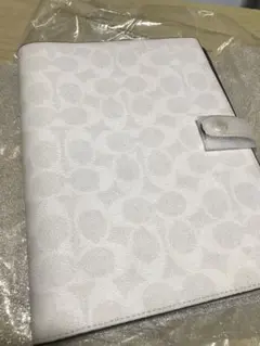 新品未使用⭐︎A5 値下げしました!COACH ホワイトレザーノートカバー